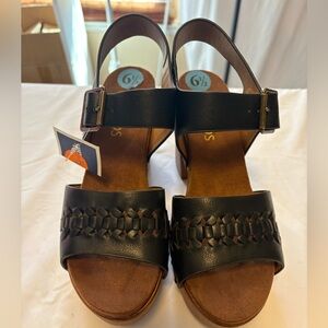 White Mountain Black  Sandals with Chunky Heels.